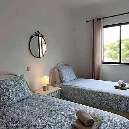 Vale De Centeanes 2-bedroom Szálloda