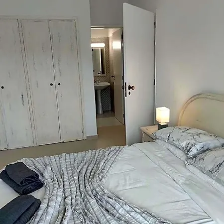 Vale De Centeanes 2-bedroom Carvoeiro